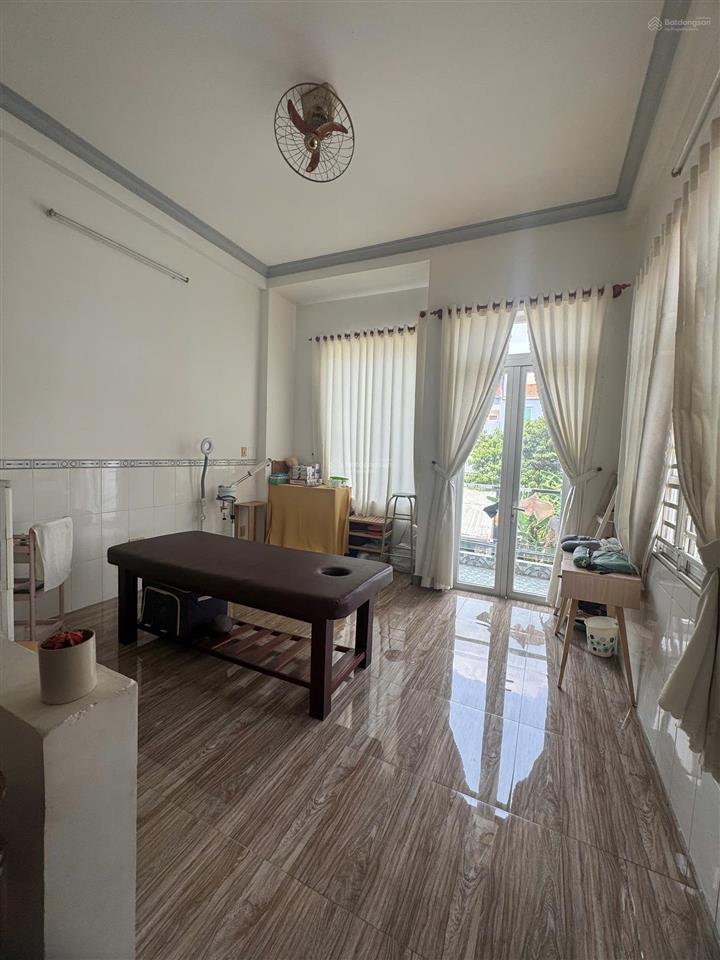 Bán nhà khu tên lửa, góc 2mt đường số 11, dt 4 x 13.5m, 4 tấm, giá 10 tỷ ( thương lượng )