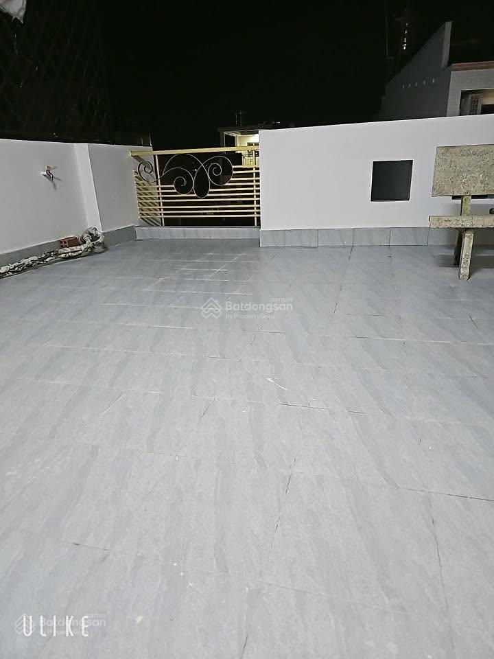 Bán nhà mới, hẻm xe hơi 375 chiến lược, dt 4.8 x 10m, 3.5 tấm, giá 6.3 tỷ (thương lượng)
