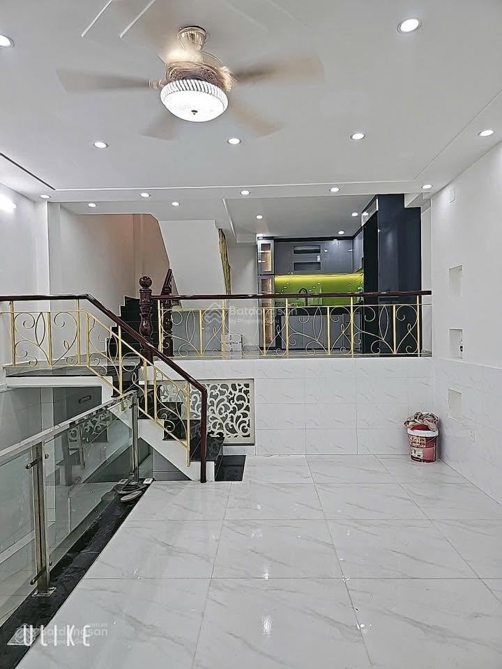 Bán nhà mới, hẻm xe hơi 375 chiến lược, dt 4.8 x 10m, 3.5 tấm, giá 6.3 tỷ (thương lượng)
