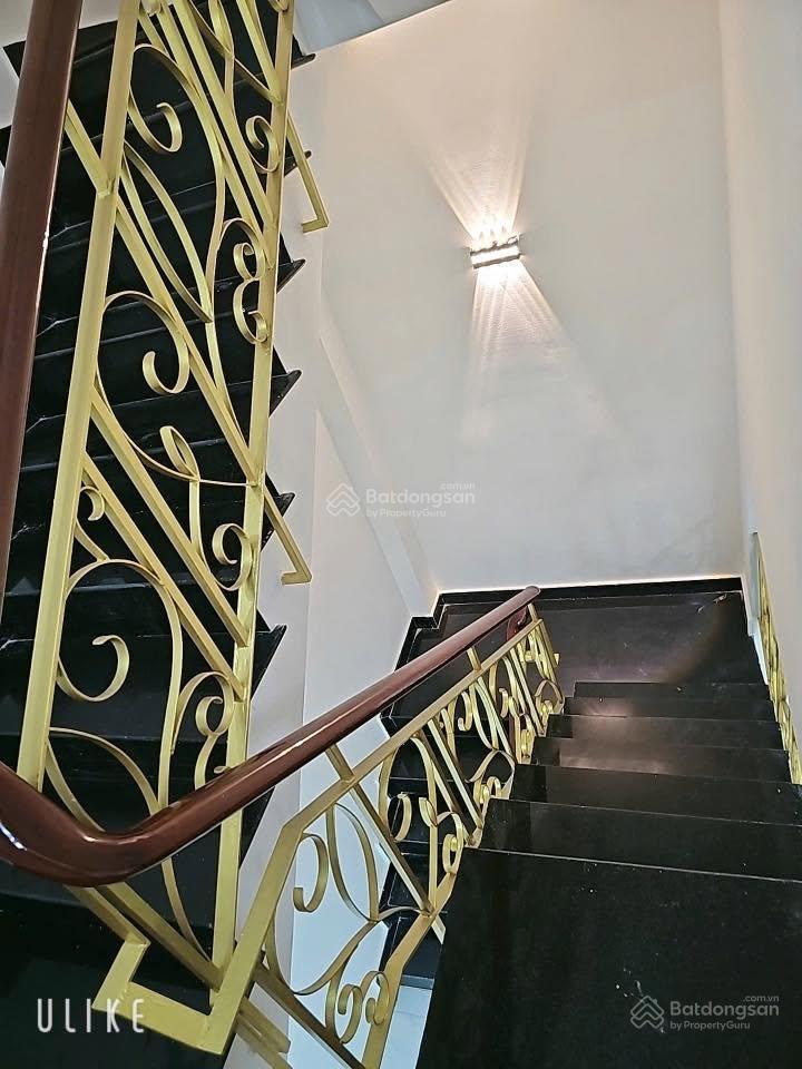 Bán nhà mới, hẻm xe hơi 375 chiến lược, dt 4.8 x 10m, 3.5 tấm, giá 6.3 tỷ (thương lượng)