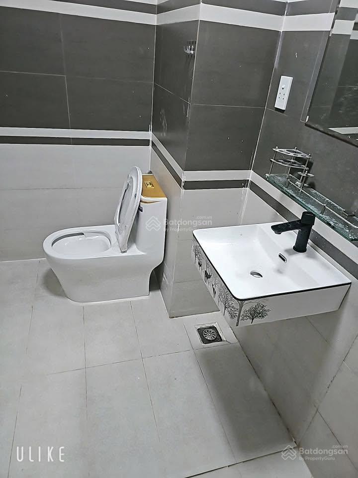 Bán nhà mới, hẻm xe hơi 375 chiến lược, dt 4.8 x 10m, 3.5 tấm, giá 6.3 tỷ (thương lượng)