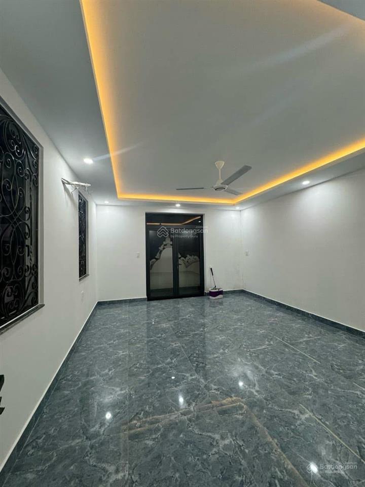 Bán nhà mới khu tên lửa, góc 2mt đường số 27, dt 5 x 20m, 3.5 tấm, giá 18.5 tỷ. ( tl )