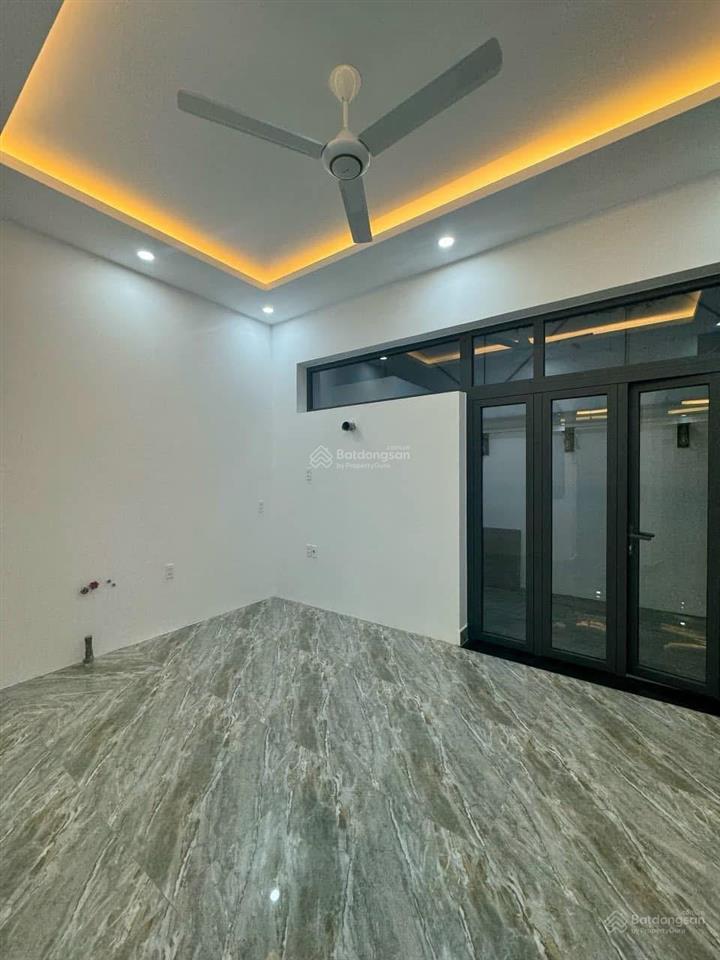 Bán nhà mới khu tên lửa, góc 2mt đường số 27, dt 5 x 20m, 3.5 tấm, giá 18.5 tỷ. ( tl )