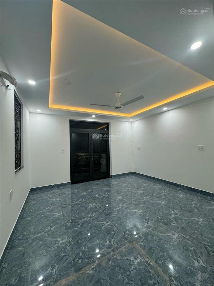 Bán nhà mới khu tên lửa, góc 2mt đường số 27, dt 5 x 20m, 3.5 tấm, giá 18.5 tỷ. ( tl )