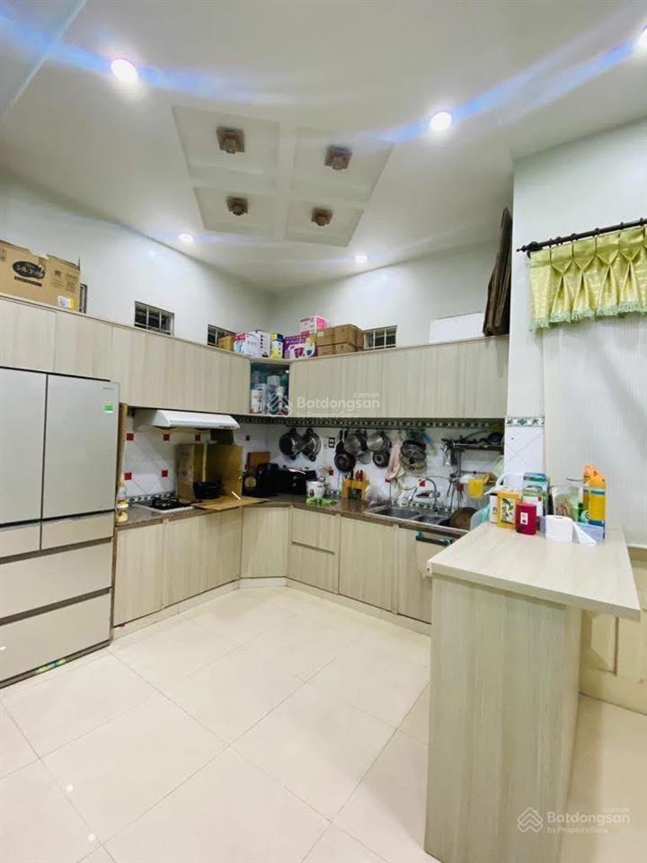 Biệt thự khu tên lửa, mt đường số 5, dt 10 x 20m, 3 tấm, giá 32 tỷ. (đối diện công viên)