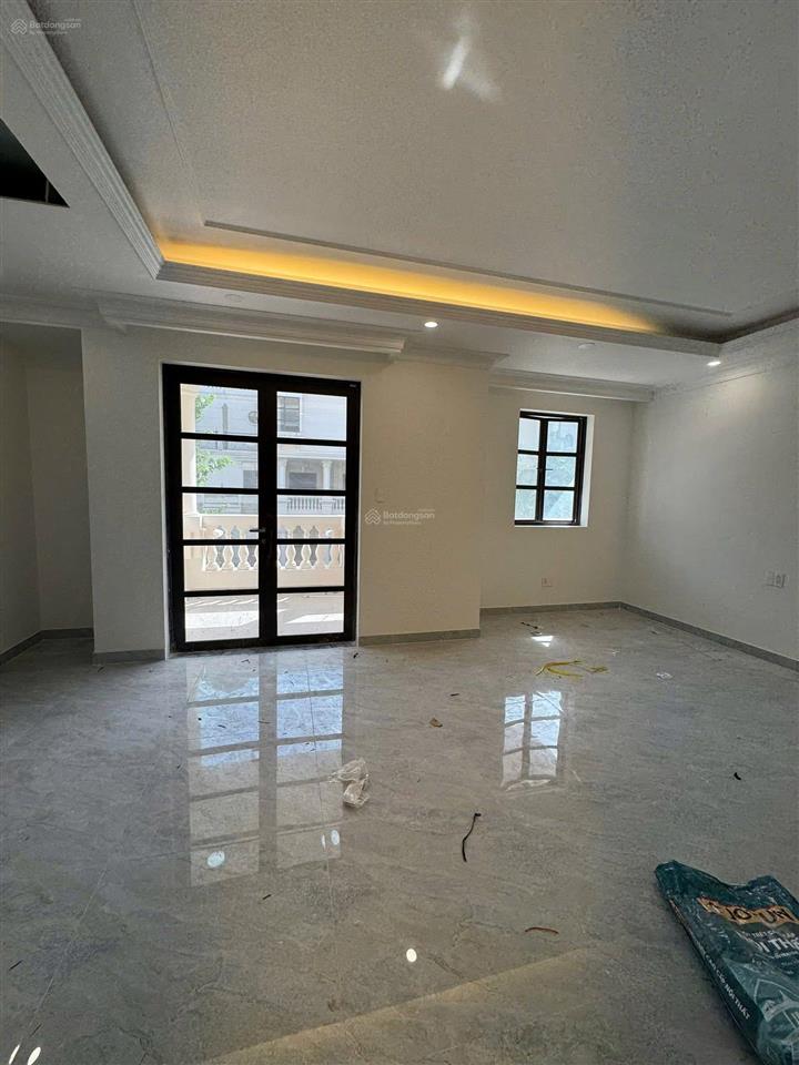 Biệt thự cityland park hills gò vấp  11*20m  1 trệt 3 lầu  sẵn thang máy  máy lạnh