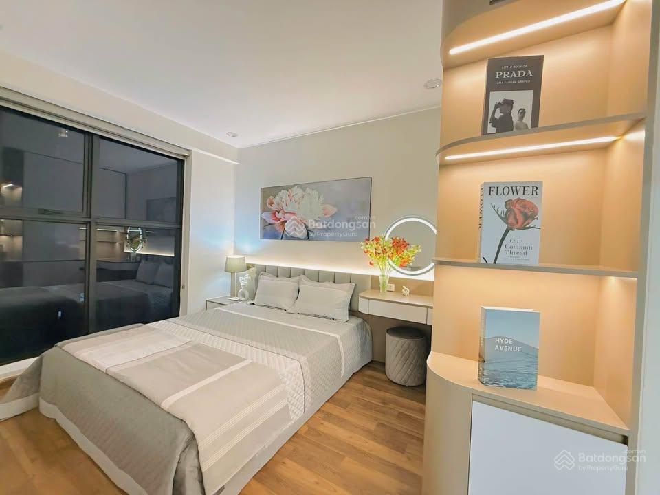Chuyển công tác gđ em cần bán ch 102m2, 3n2vs, sẵn sổ đỏ lâu dài  giá 8,7tỷ tại golden land 275 nt