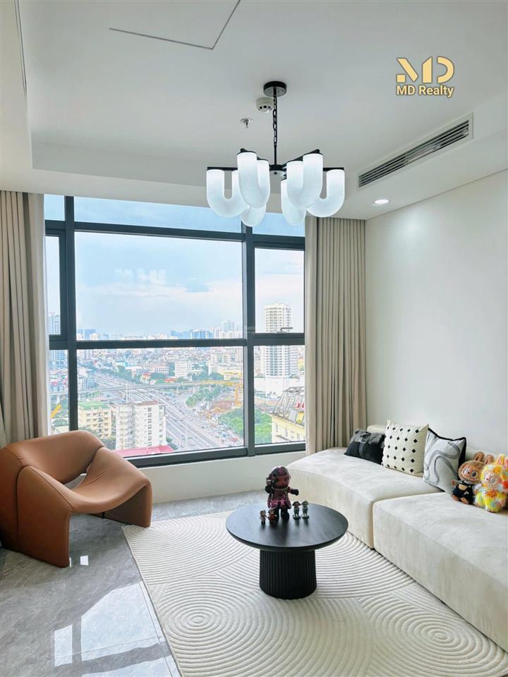 Chuyển công tác, gđ em cần bán ch 105m2, 3n2vs, sẵn sổ đỏ  giá 9,9 tỷ tại golden park  0866 839 ***