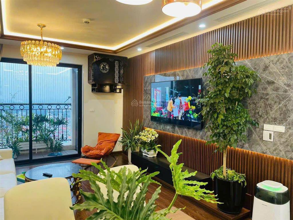 Chính chủ bán ch 72m2, 2n2vs, tầng trung, sẵn sổ đỏ  giá 6,5 tỷ tại 90 nguyễn tuân  0866 839 ***