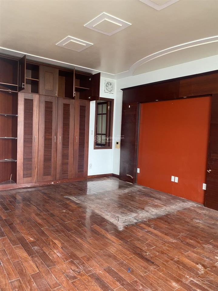 Một căn duy nhất mặt phố đê quai! view sông hồng! 79m2*5t, giá chào 26 tỷ