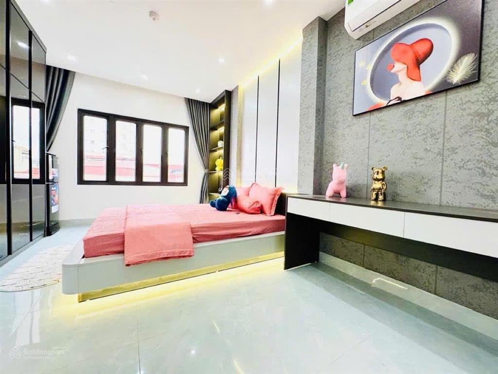 Chính chủ bán căn chung cư mini, căn góc, 3 mặt thoáng 120m2, mt 9.3*6 tầng, thang máy. 22,8 tỷ