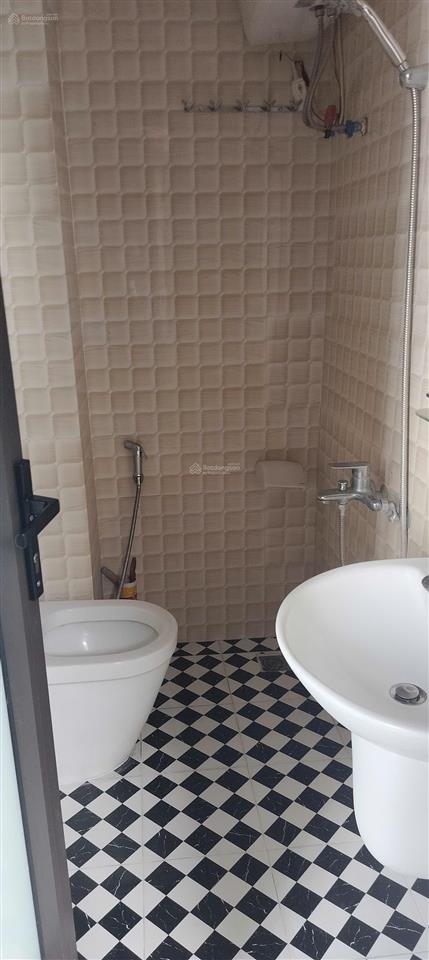 Cho thuê lâu dài nhà kinh doanh căn góc ngõ thái thịnhtây sơn, 35m2 *5 tầng, giá thuê 18tr/tháng