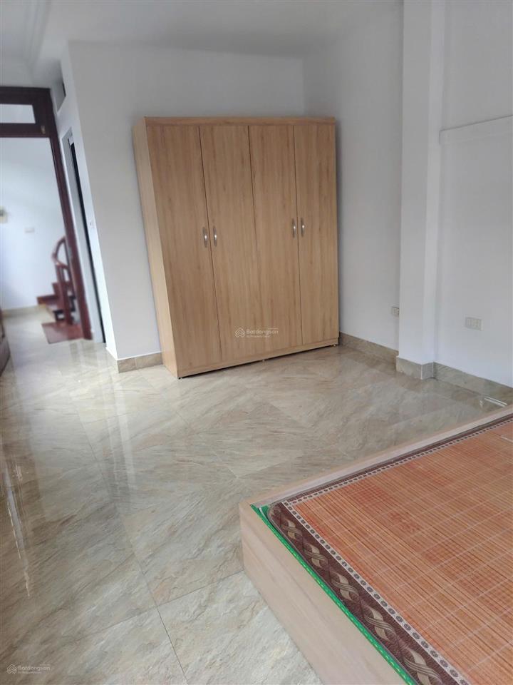 Cho thuê lâu dài nhà kinh doanh căn góc ngõ thái thịnhtây sơn, 35m2 *5 tầng, giá thuê 18tr/tháng