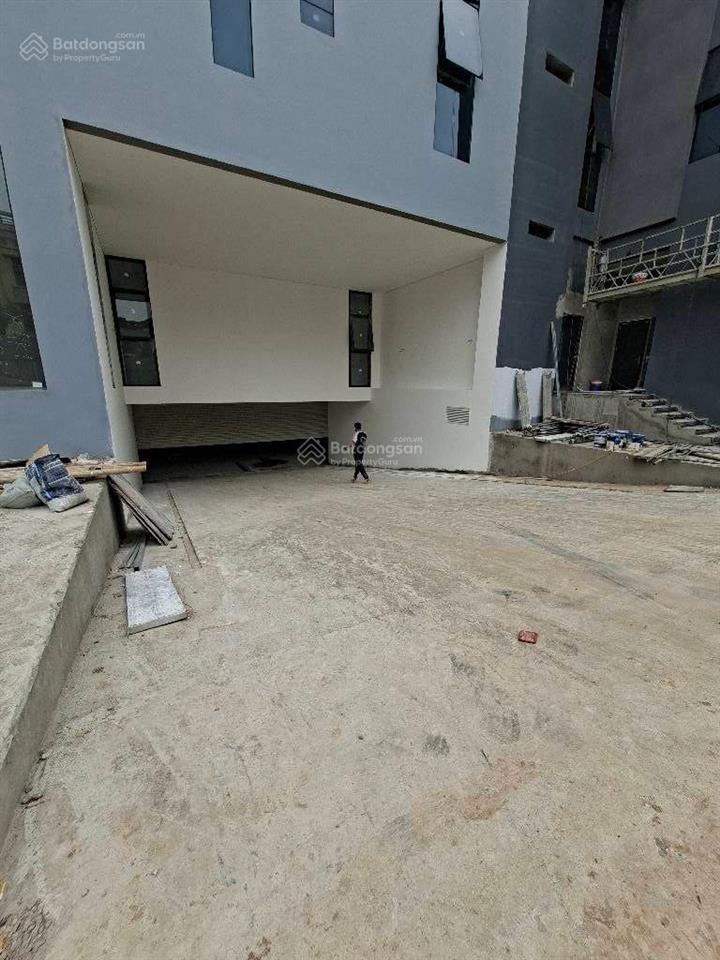 Chuyển nhượng toà phức hợp 3148m2 tại phúc lợi long biên công năng đa dạng 1 hầm 6 tầng nổi bề thế