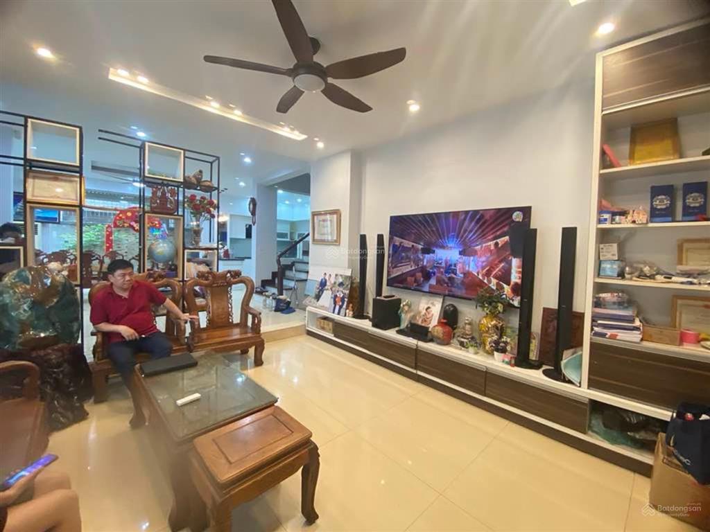 Bán biệt thự mặt phố thép mới kđt việt hưng 198,1m mt 11m 3,5 tầng giá 57 tỷ sổ đỏ sẵn giao dịch
