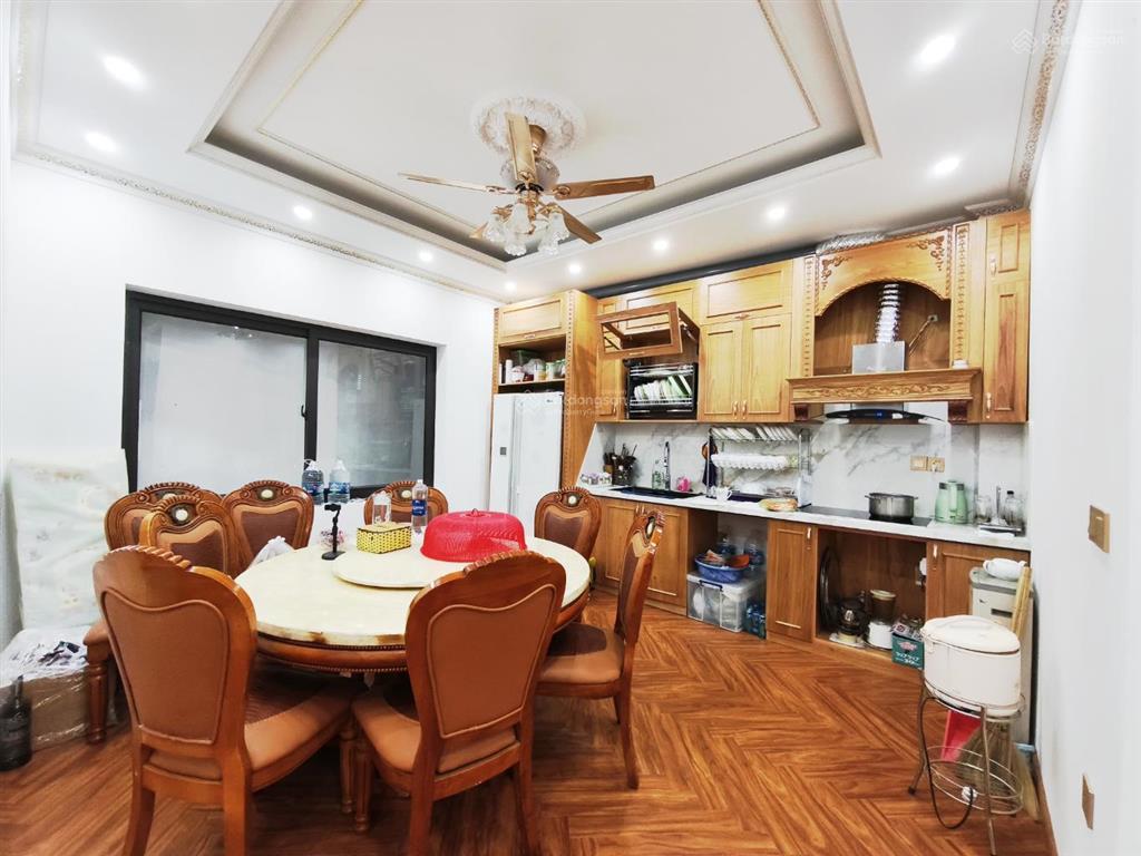 [siêu phẩm việt hưng] biệt thự phố tân cổ điển 5 tầng thang máy gara 2 ô tô sổ nở hậu đẹp