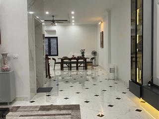 Nhà đấu giá giang biên 100m 5 tầng thang máy nội thất sịn gara ô tô giá 18,5 tỷ sát chợ sát trường