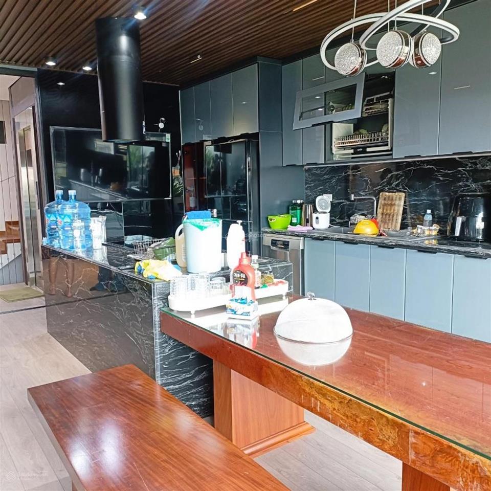 Bán nhà đẹp giang biên 73m thang máy 6 tầng vườn hoa trước mặt vỉa ô tô tránh đỗ ngày đêm ở sướng