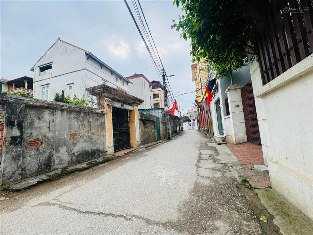 Bán lô đất tình quang giang biên 60m đường 5m mt 4m ô tô tránh ô tô vào giá 6,99 tỷ