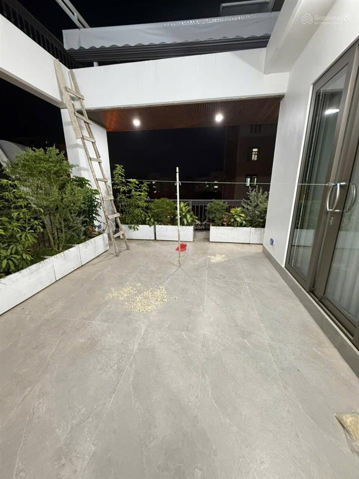 Biệt thự việt hưng 190m ( 9,5m x 20m ) 4 tầng gara ô tô full nội thất hiện đại thang máy giá 60 tỷ