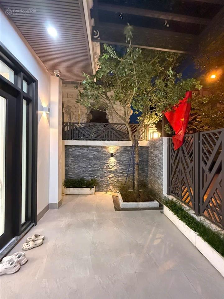 Biệt thự việt hưng 190m ( 9,5m x 20m ) 4 tầng gara ô tô full nội thất hiện đại thang máy giá 60 tỷ