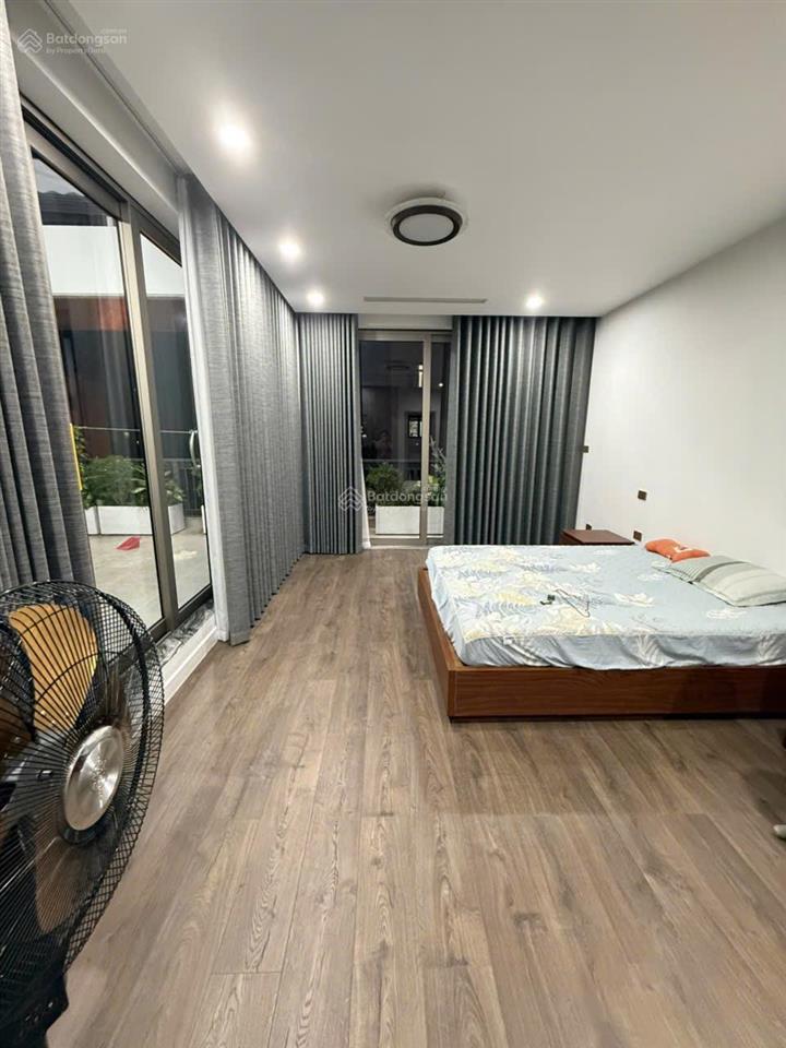 Biệt thự việt hưng 190m ( 9,5m x 20m ) 4 tầng gara ô tô full nội thất hiện đại thang máy giá 60 tỷ