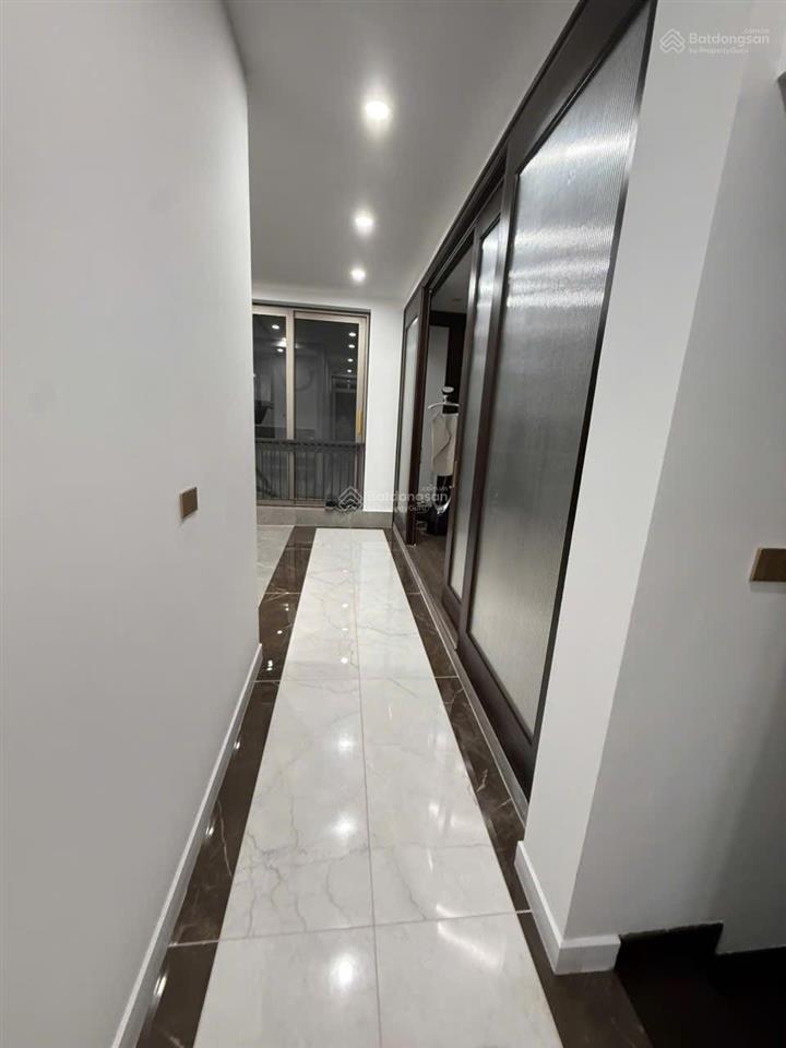 Biệt thự việt hưng 190m ( 9,5m x 20m ) 4 tầng gara ô tô full nội thất hiện đại thang máy giá 60 tỷ