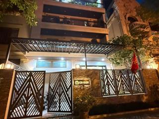 Biệt thự việt hưng 190m ( 9,5m x 20m ) 4 tầng gara ô tô full nội thất hiện đại thang máy giá 60 tỷ