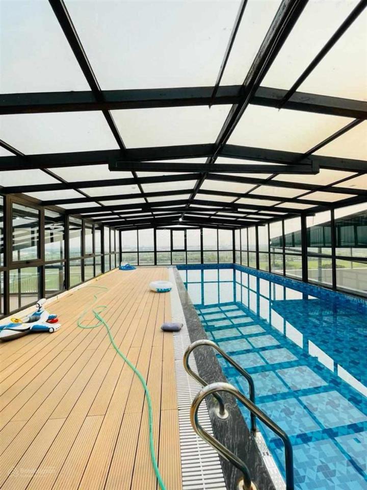 Bán toà văn phòng dịch vụ mặt phố phúc lợi giá 123 tỷ diện tích 390m 7 tầng 1 hầm dòng tiền 200tr/t