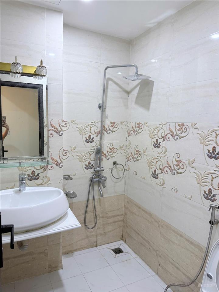 Bán nhà ngọc thuỵ 38m 4 tầng ô tô đỗ cửa 4 ngủ bắc ngõ 4m gần trường việt pháp giá 6,9 tỷ