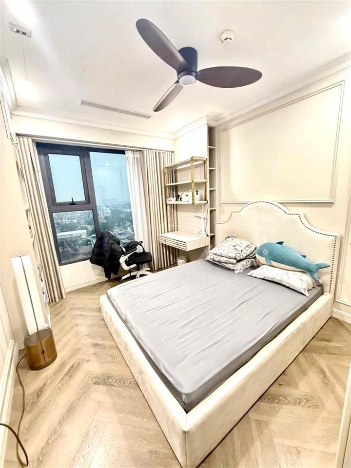 Cho thuê chung cư đẹp ở ngay tại berriver 390 nguyễn văn cừ 3 ngủ 2vs full đồ đẹp giá 14 triệu