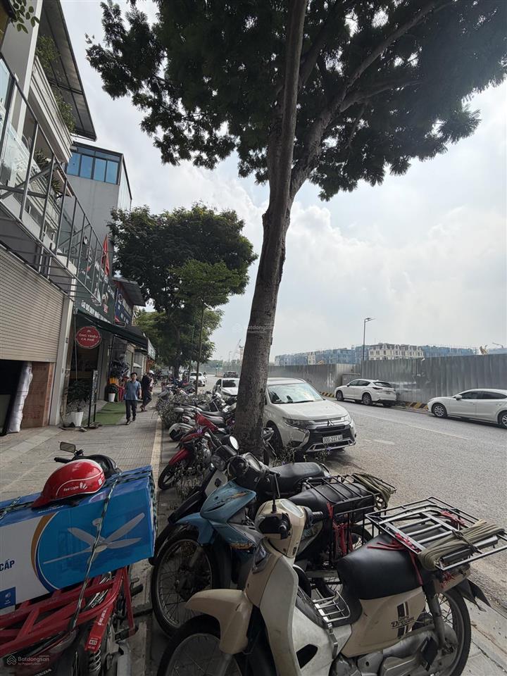 Cho thuê nhà nguyên căn mặt phố việt hưng long biên gần big c long biên vị trí đẹp kinh doanh đỉnh
