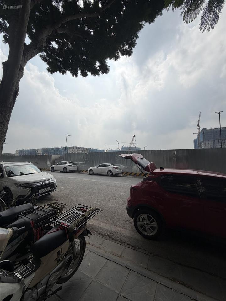 Cho thuê nhà nguyên căn mặt phố việt hưng long biên gần big c long biên vị trí đẹp kinh doanh đỉnh