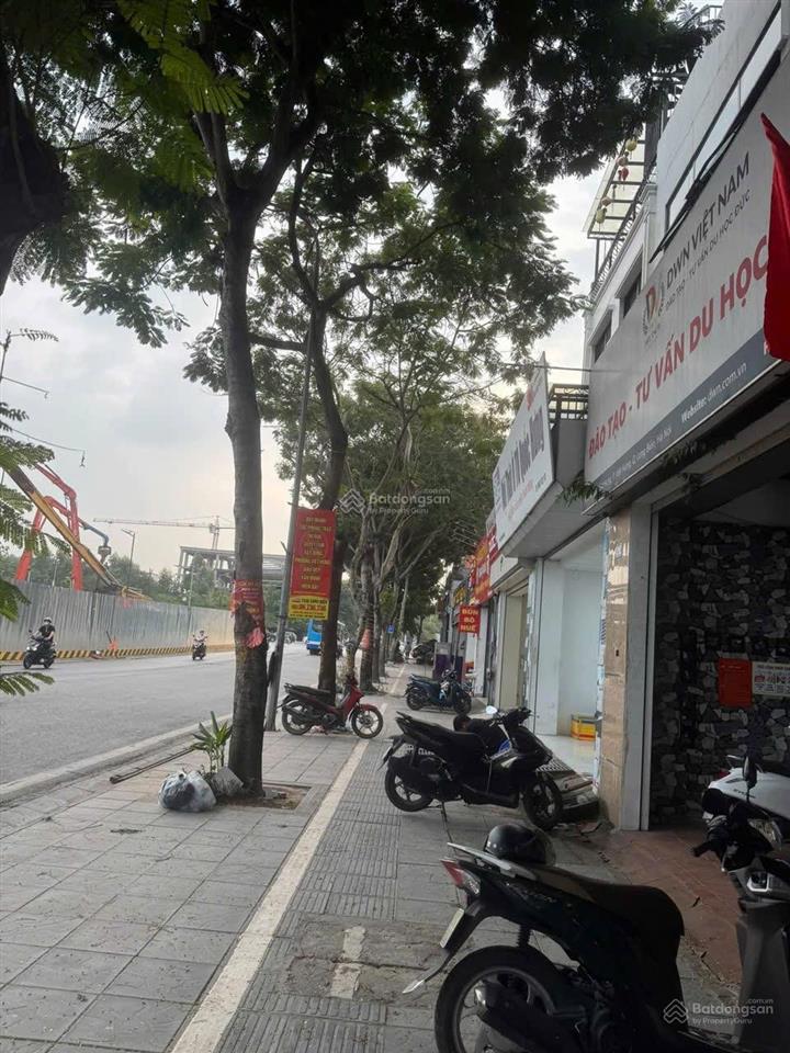 Cho thuê nhà nguyên căn mặt phố việt hưng long biên gần big c long biên vị trí đẹp kinh doanh đỉnh