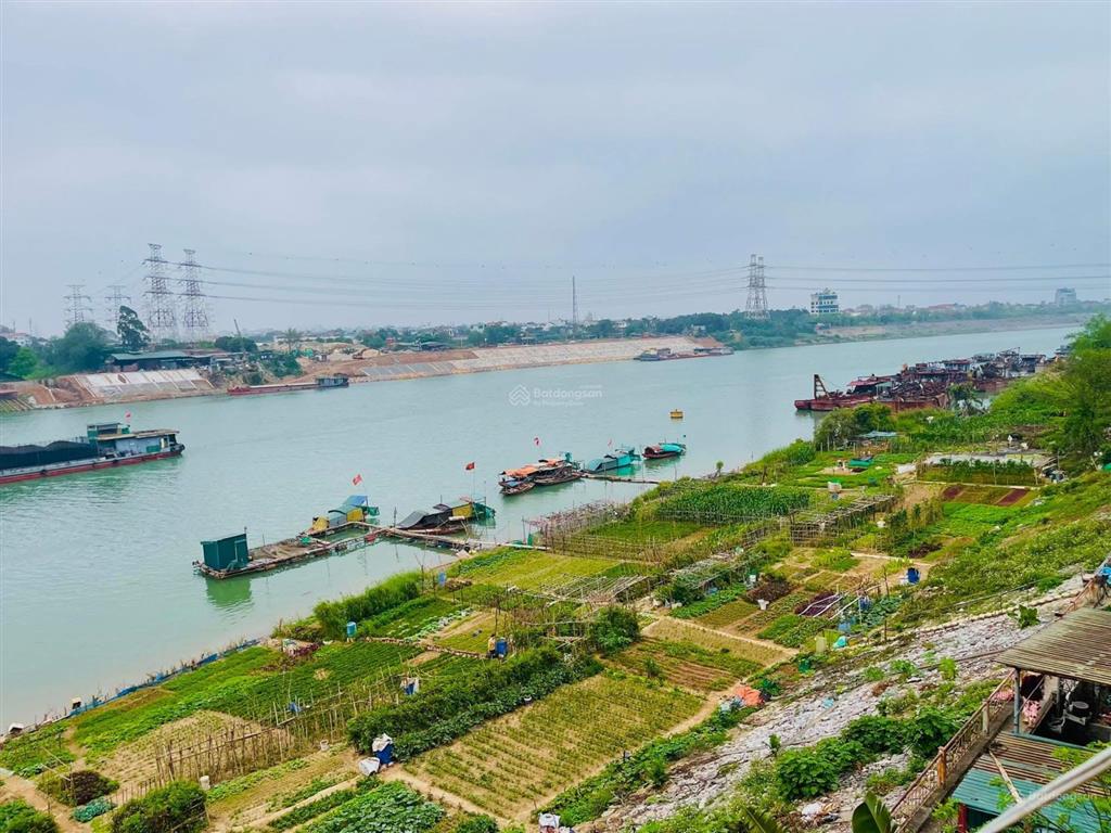 Nhà vườn 3 mặt tiền view sông đuống 121m2 mt 11,5m tỷ lệ vàng 20 ô tô đỗ trước nhà view sông đuống