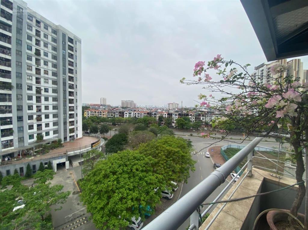Cho thuê nhà nguyên căn kinh doanh, vp, mặt phố kẻ tạnh, long biên, gần trường thcs chu văn an