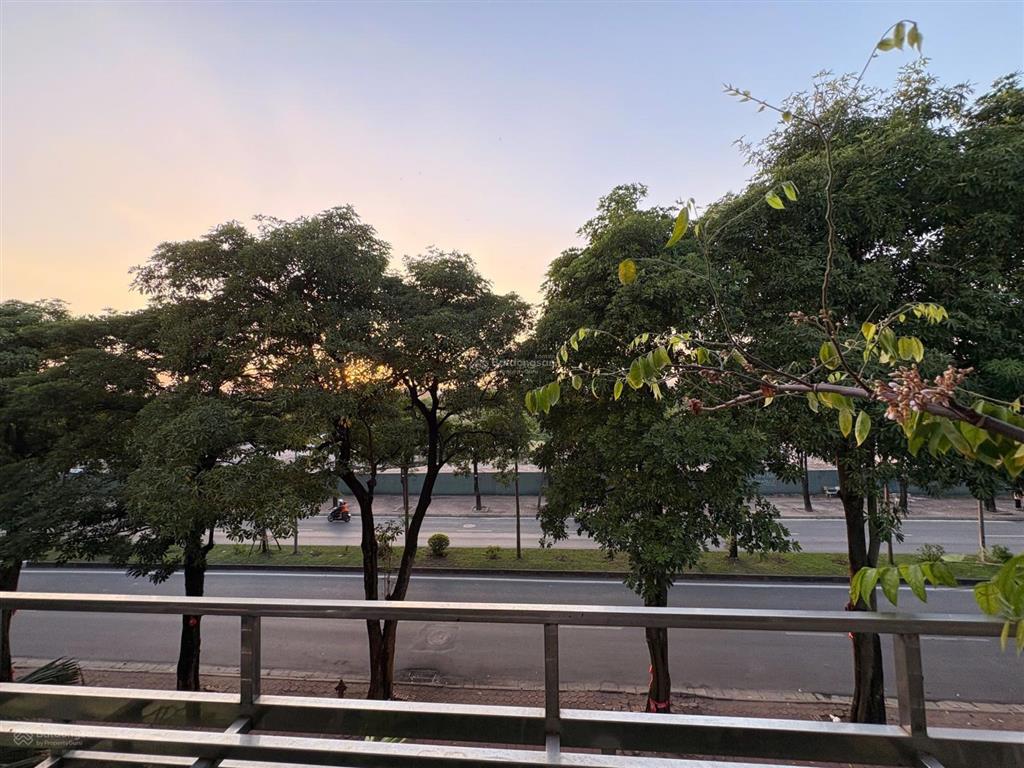 Chung cư việt hưng 77m2 lô góc 2 thoáng đầy đủ nội thất 2 p ngủ, giá 3,8 tỷ sổ đỏ chuẩn