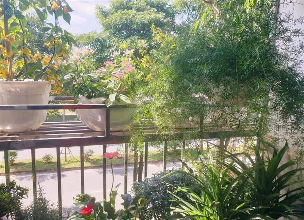 Chung cư việt hưng 77m2 lô góc 2 thoáng đầy đủ nội thất 2 p ngủ, giá 3,8 tỷ sổ đỏ chuẩn