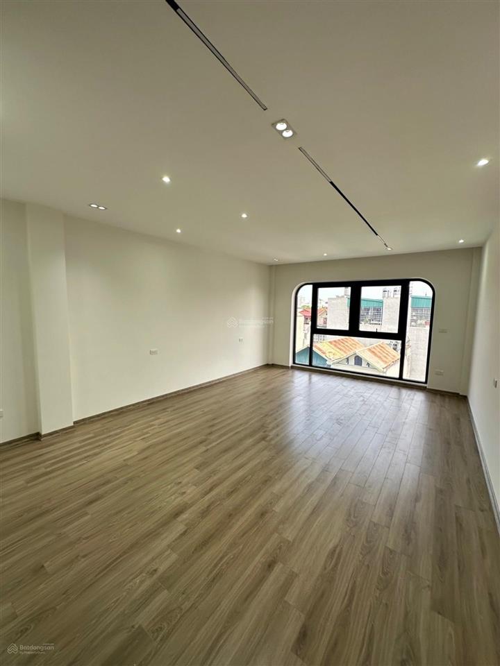 6 tầng thang máy  kinh doanh gara ô tô trung tâm phúc lợi sát kđt vinhomes