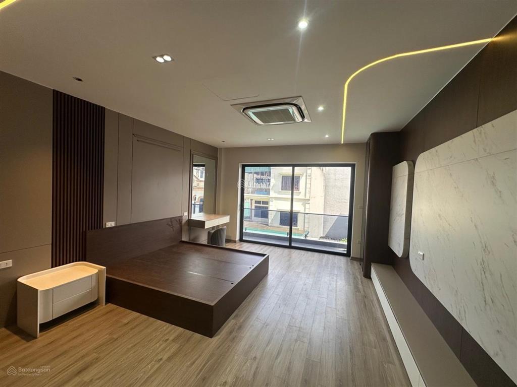6 tầng thang máy  kinh doanh gara ô tô trung tâm phúc lợi sát kđt vinhomes