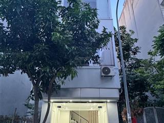 Bán nhà phân lô tđc giang biên ô tô tránh vỉa hè kinh doanh