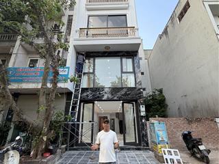 Bán nhà tái định cư việt hưng 65m 5 tầng thang máy hiện đại nội thất xịn vườn hoa trước mặt tiền