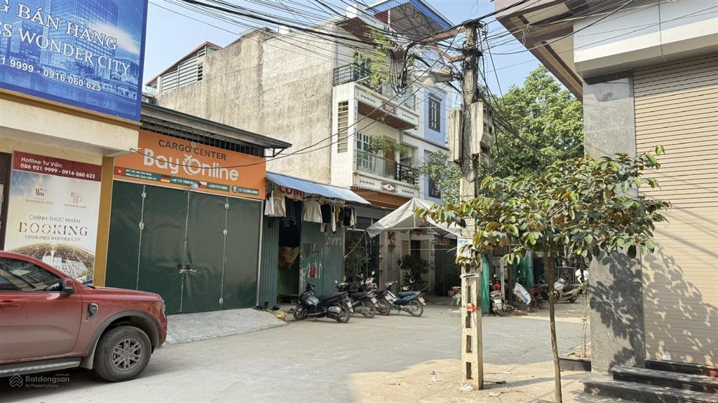 Cho thuê nhà liền kề thuộc dự án cổng chung(tân hội), đối diện vin đan phượng chỉ 7 triệu/tháng