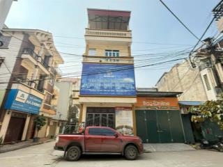Cho thuê nhà liền kề thuộc dự án cổng chung(tân hội), đối diện vin đan phượng chỉ 7 triệu/tháng