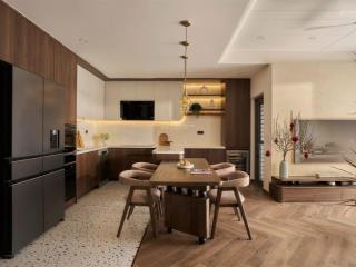 Tôi bán căn hộ hh1 dương đình nghệ. dt 100m2, 3pn, 2 wc nhà đẹp giá 7,8 tỷ