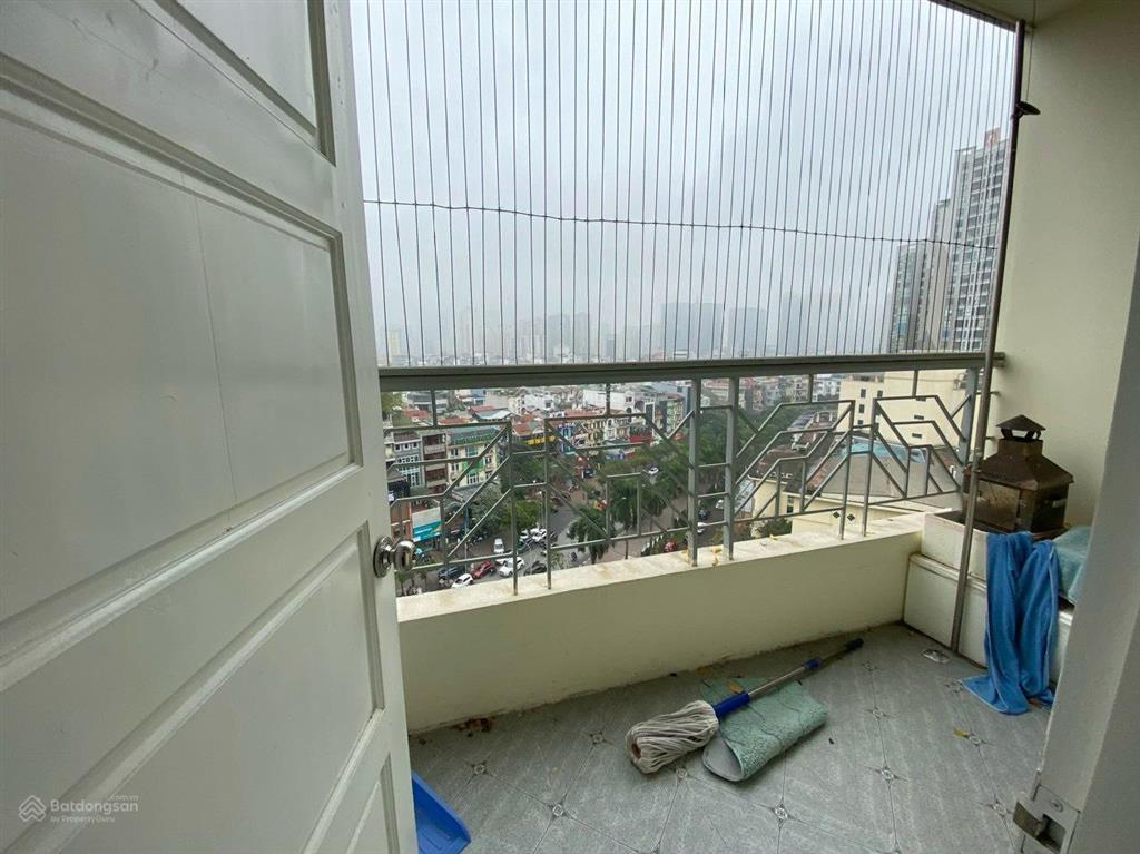 Cho thuê căn hộ 80m2, 2 pn, 2 wc toà e3a vũ phạm hàm