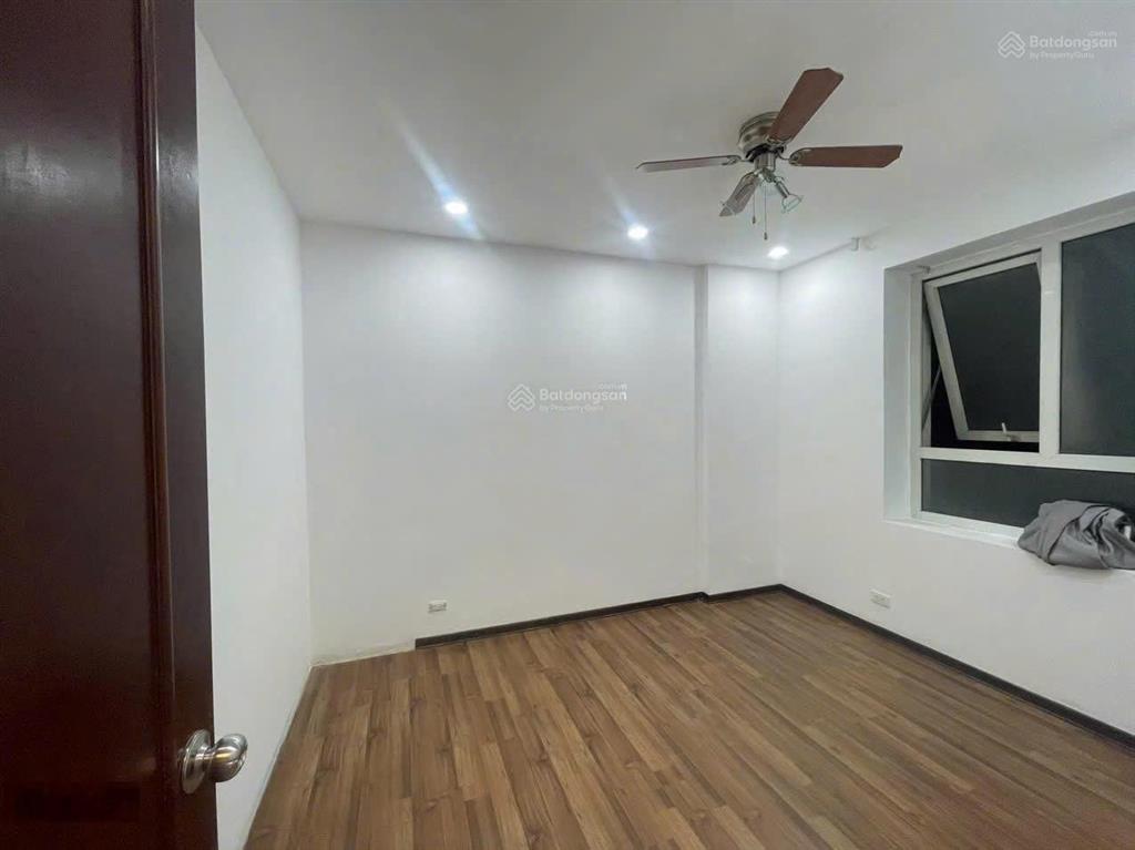 Cho thuê căn hộ chung cư công viên cầu giấy. dt 70m², 2 ngủ, 1 wc giá 13tr/tháng