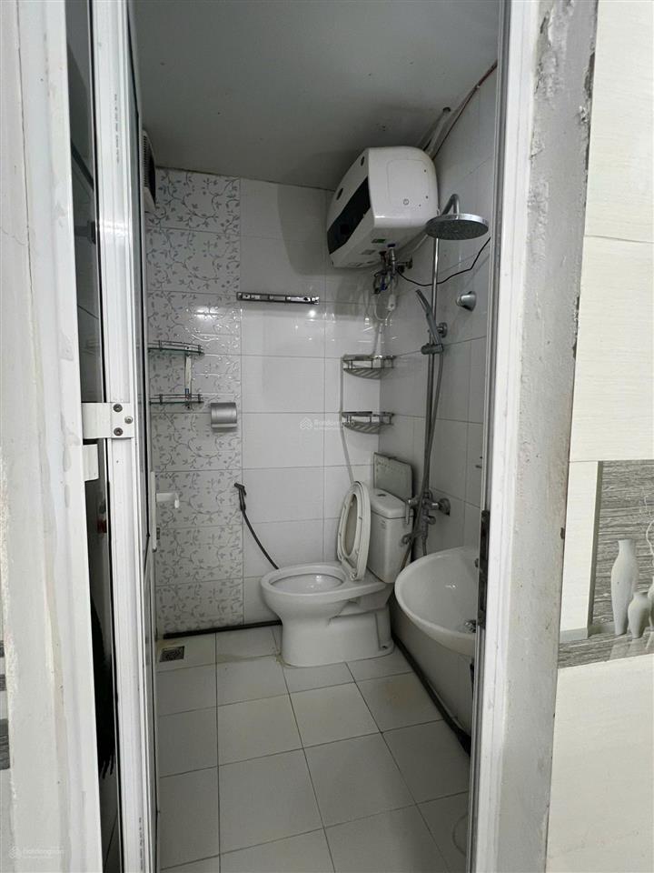 Cho thuê căn hộ chung cư mặt phố vũ phạm hàm. dt 100m2, 2 ngủ, 2 wc giá 14,5tr