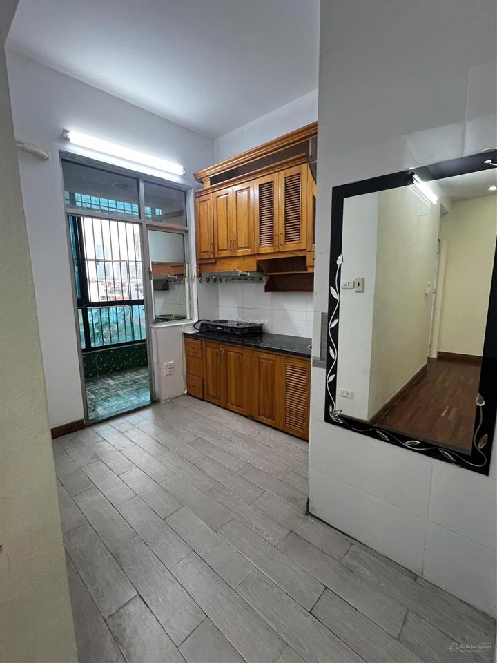 Cho thuê căn hộ chung cư mặt phố vũ phạm hàm. dt 100m2, 2 ngủ, 2 wc giá 14,5tr