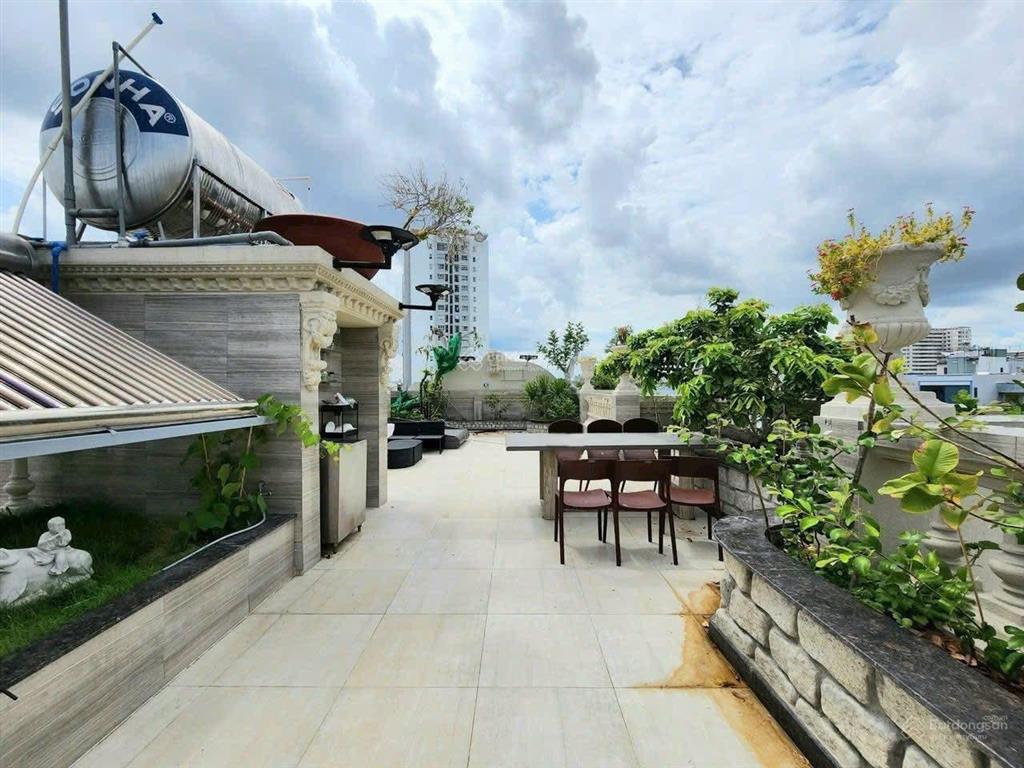 Biệt phủ khu tên lửa, đẹp, sang trọng, 10x20m, hầm+2.5 tấm, 47 tỷ tl. có thang máy. gần aeon, chợ